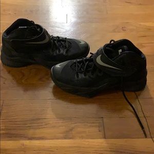 Lebron Soldier 8 Black Metallic Silver